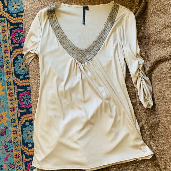 3/4 sleeve beaded neck top - Picture 5 of 6